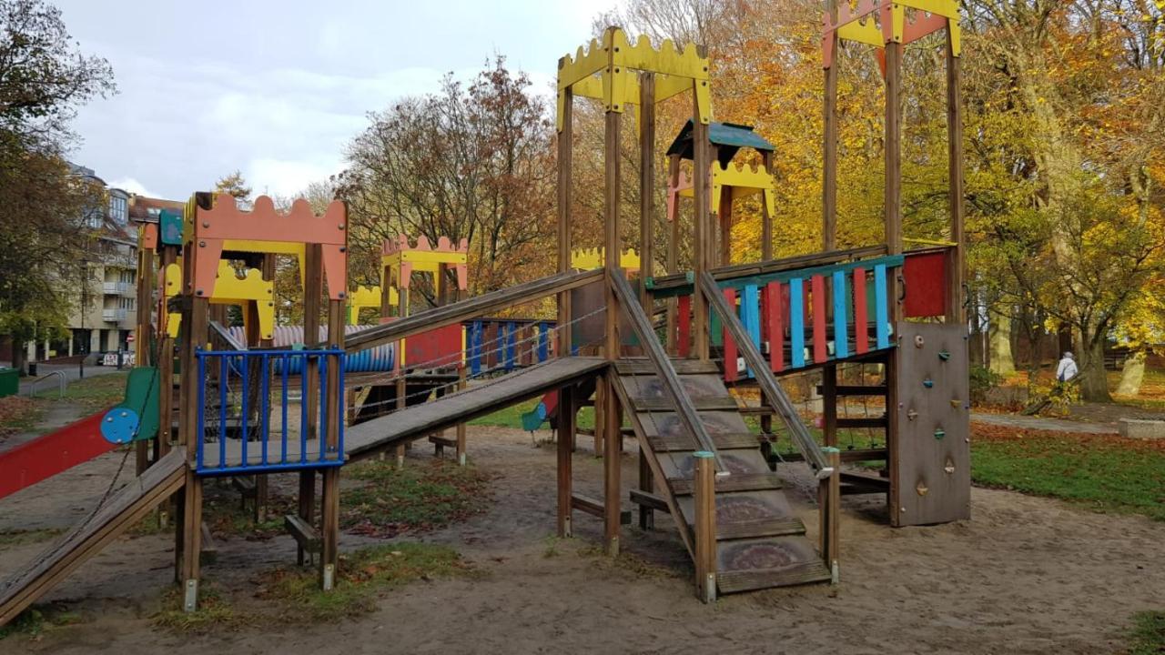 Apartament Bursztyn Apartment Колобжег Екстериор снимка
